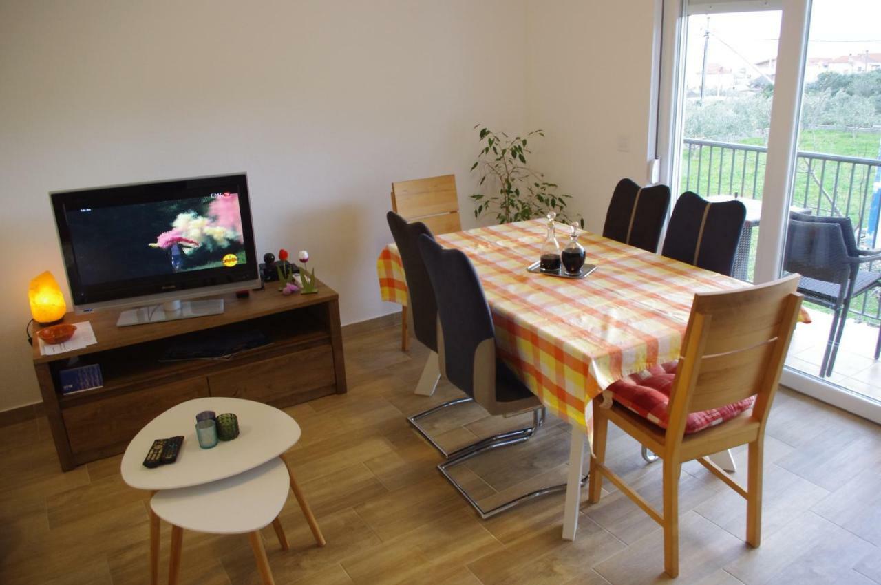 Apartment Lumago Каштела Экстерьер фото